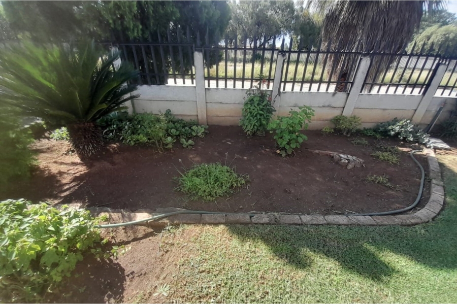 2 Bedroom Property for Sale in Meiringspark North West
